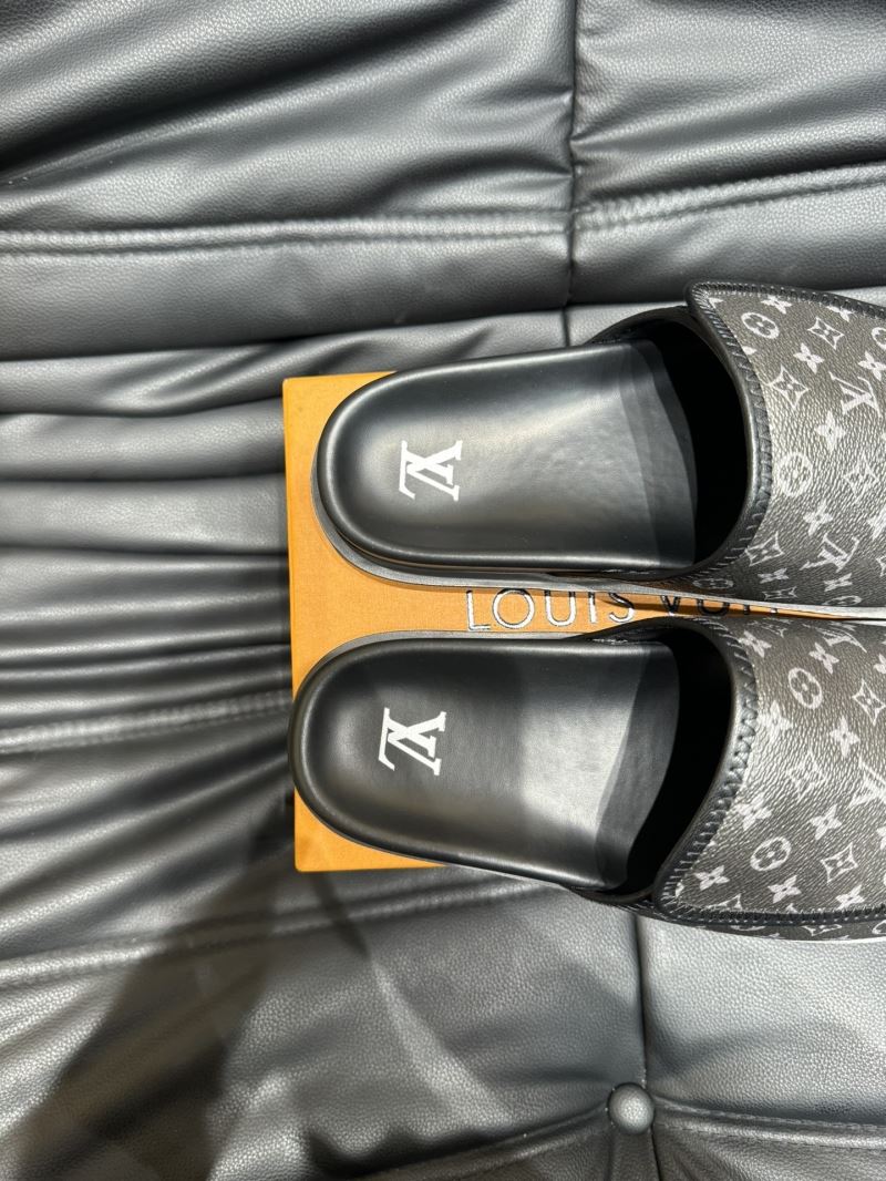 Louis Vuitton Slippers